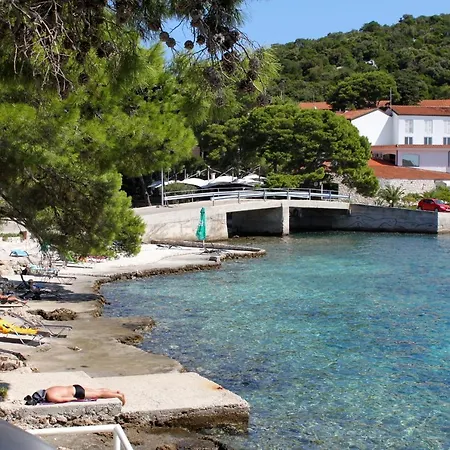 By The Sea Pasadur, Lastovo - 8351 אובלי