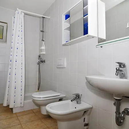 By The Sea Pasadur, Lastovo - 8351 אובלי