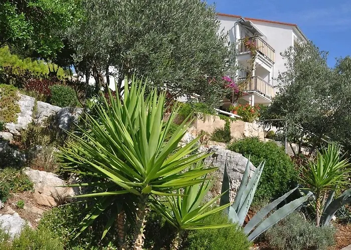 By The Sea Pasadur, Lastovo - 8351